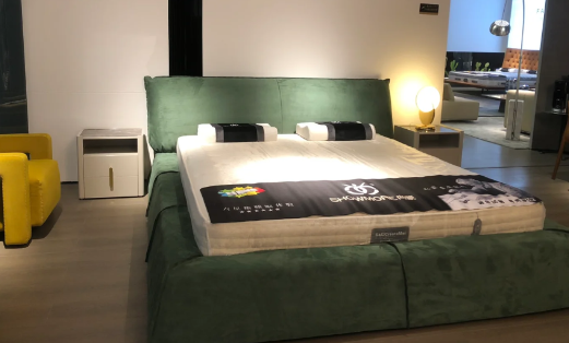 床和床垫加起来一万贵吗