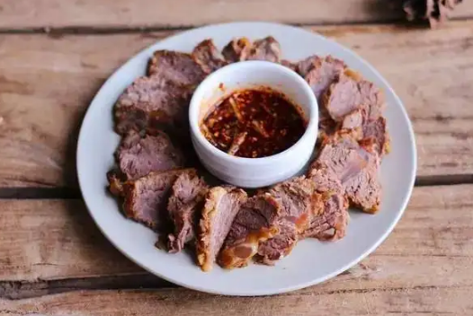 牛肉有五颜六色的反光是好牛肉吗