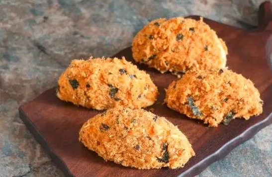 肉松蛋糕上面的肉松是棉花做的吗