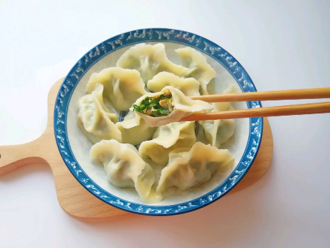 韭菜鸡蛋饺子馅怎么调好吃不出水