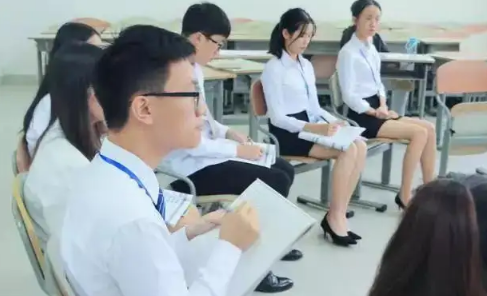 嘴笨的人是不是很难通过面试