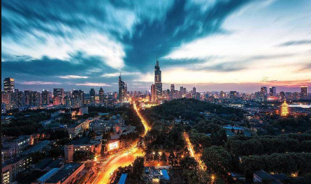 2022年南京10月份天气还热吗