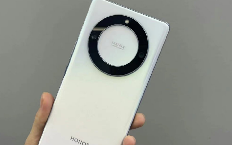 荣耀 X40是曲面屏吗