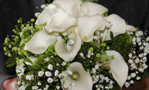 男方娶亲当天手捧花必须要准备吗