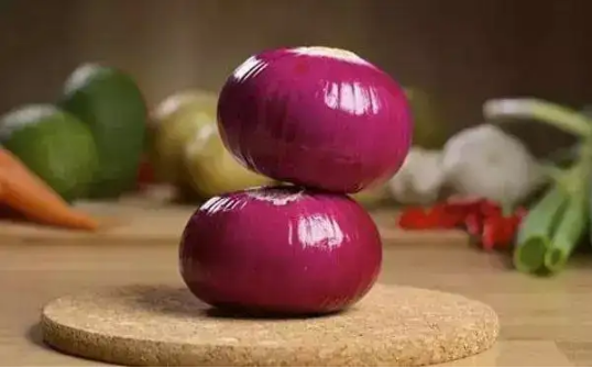 洋葱发芽长苗了还能吃吗