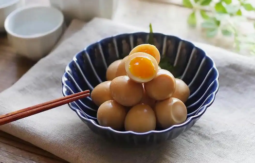 鹌鹑蛋和鸡蛋哪个价值高