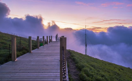 武功山山顶的住宿条件怎么样