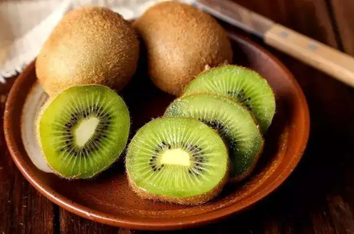 猕猴桃和桃子放一起能催熟吗