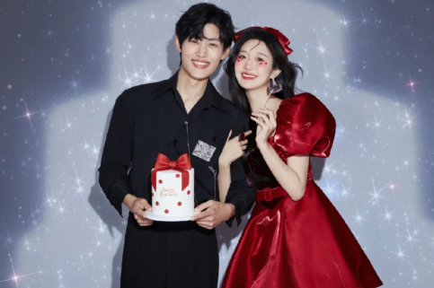 海马体生日券要看身份证吗