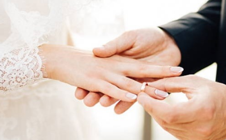 拿嫁妆那天男方要送礼吗