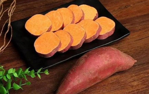 红薯冒乳白色液体还能吃吗