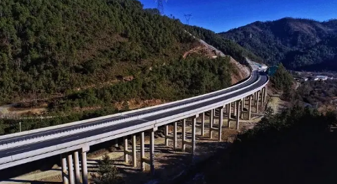 高速上扔东西会被拍到吗