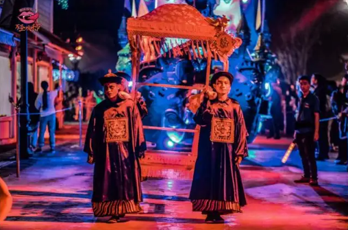 欢乐谷万圣节是白天有还是只有晚上有