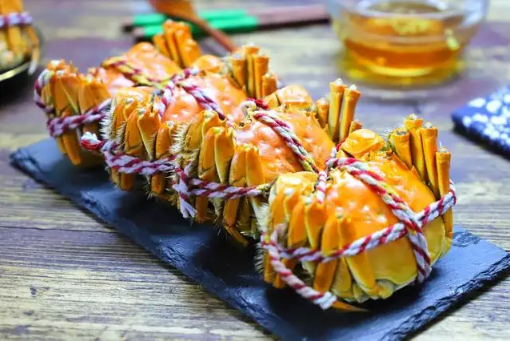 吃煮熟的螃蟹扎破手指要紧吗