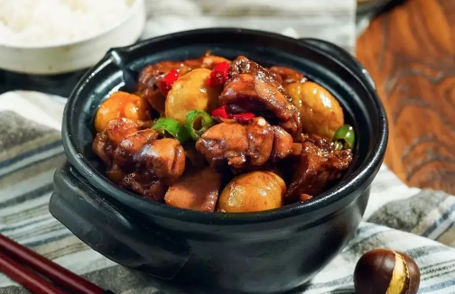 板栗烧鸡用的是生板栗还是熟板栗