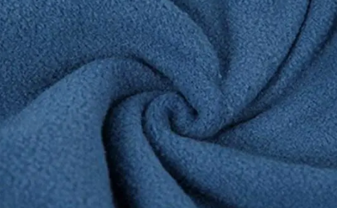 摇粒绒是不是容易粘灰尘