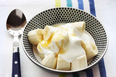 香蕉酸奶一起吃会拉肚子吗