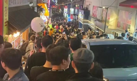 发生踩踏事件的诱因是什么