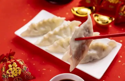 大年初一几时出行最好