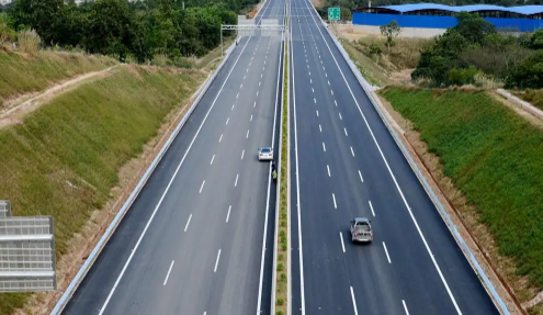 高速公路离民房10米怎么办