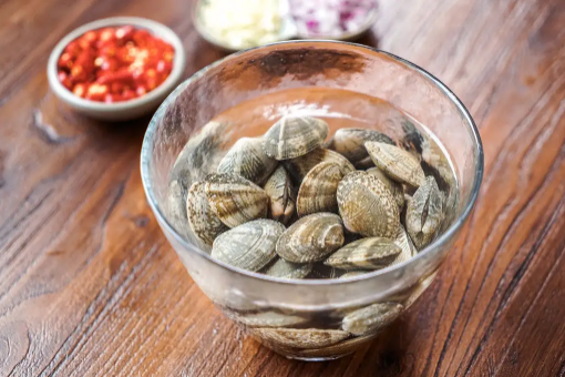 花甲焯水为什么用开水