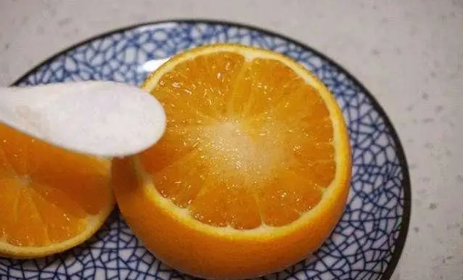 盐蒸橙子能空腹吃吗