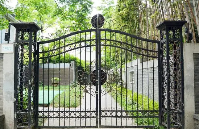 2023年1月5日小寒安装大门吉不吉利