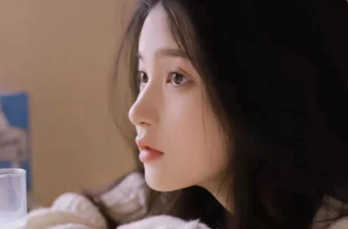 鼻子边起水泡是上火了吗