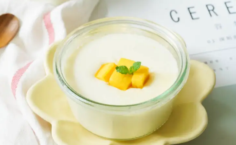 双皮奶牛奶和蛋清的比例是多少