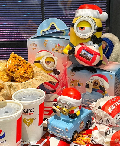 2022肯德基圣诞小黄人玩具怎么玩