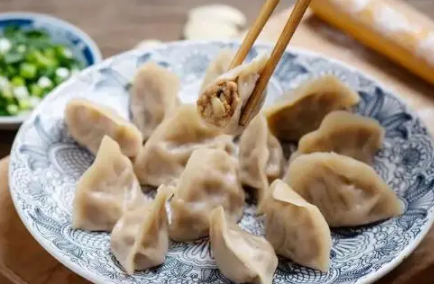 腊月二十四盘馅早吗