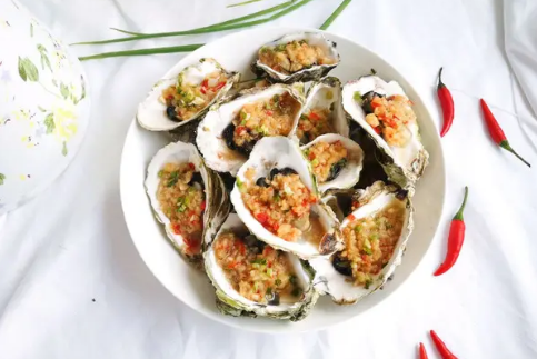 蒸生蚝是先放蒜蓉还是后放蒜蓉