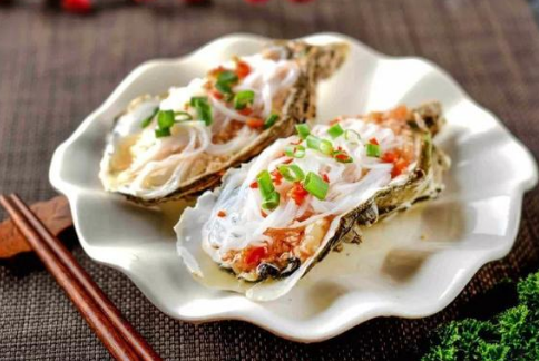 蒸生蚝的粉丝是熟的还是生的