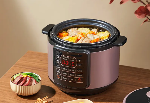 高压锅响了马上关小火吗