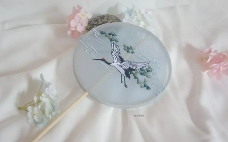 朋友结婚送团扇能行吗