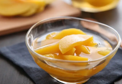 黄桃罐头冷冻后解冻还能吃吗