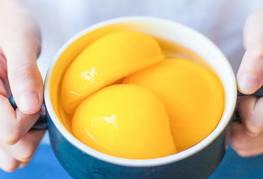 黄桃罐头可以加热吃吗