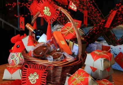 东北第一年过年婆婆给媳妇钱吗