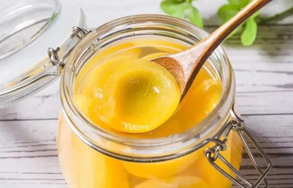 黄桃罐头一定要用冰糖吗