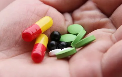 家里有阳性我要提前吃药吗