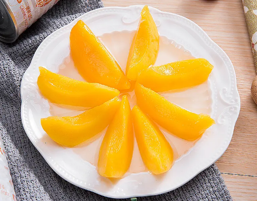 黄桃罐头上面有白色泡沫可以吃吗