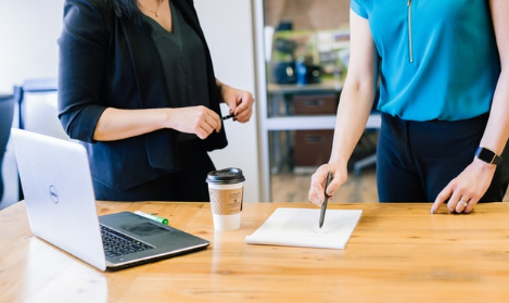 2023京东快递过年停运吗