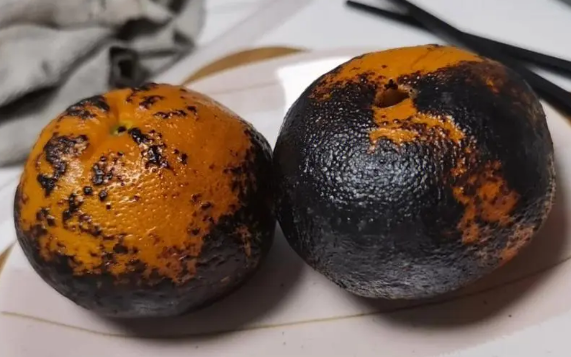 烤橘子止咳带皮吃吗