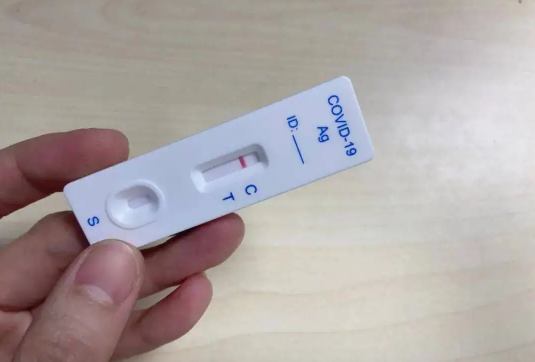 发烧做抗原一条杠是新冠吗