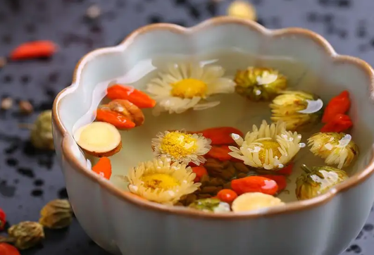 嗓子疼喝菊花茶可以缓解吗