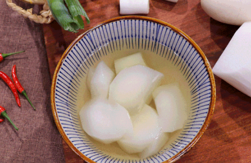 白萝卜煮水可以治嗓子疼吗