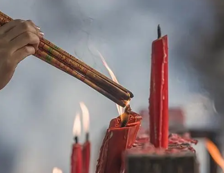 2023大年初一上香是水果供还是肉供