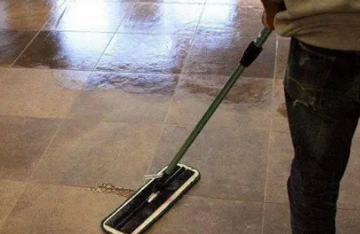 2023大年初一地上有水可以拖吗