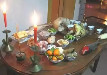 2023过年请祖宗早上请还是晚上请