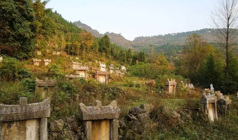 2023年大寒可以修坟吗
